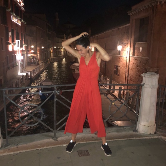 Meet your Posher, Jackie - Picture 1 of 2